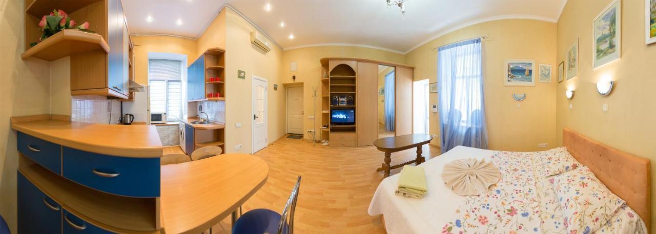 Central Area Apartments Киев Екстериор снимка
