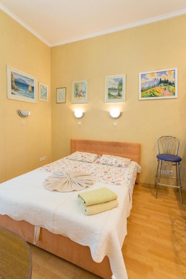 Central Area Apartments Киев Екстериор снимка
