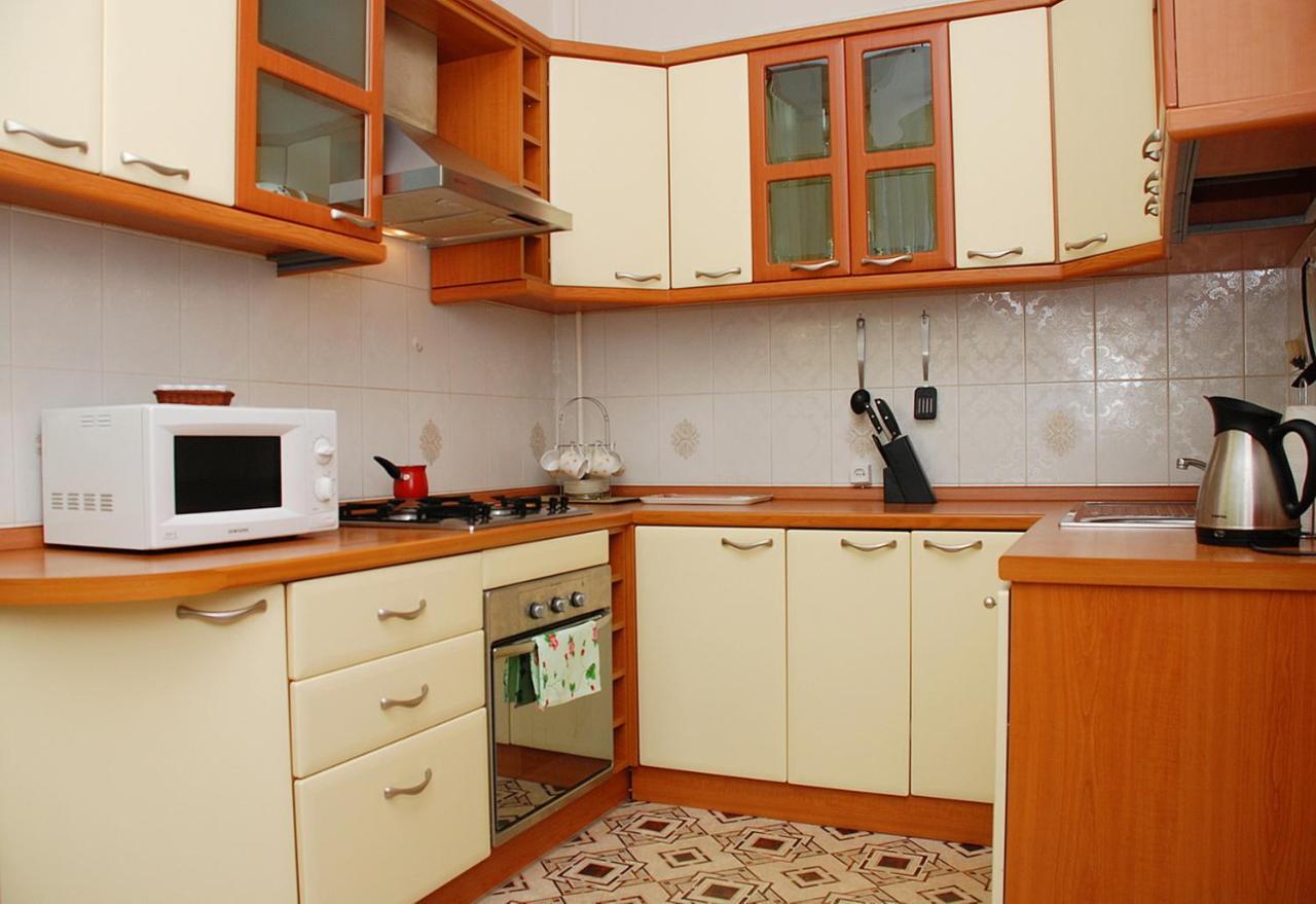 Central Area Apartments Киев Екстериор снимка